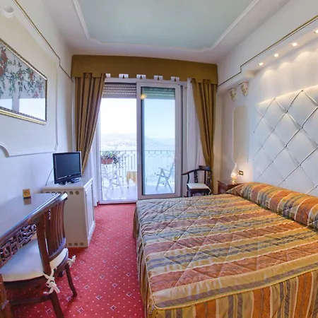 Hotel Astoria 4*