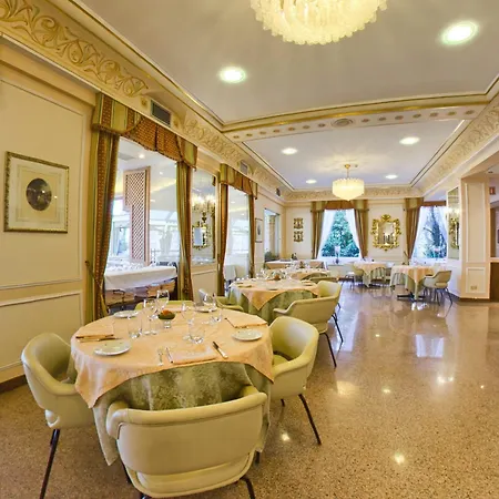 Hotel Astoria 4*