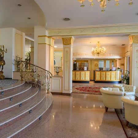Hotel Astoria 4*