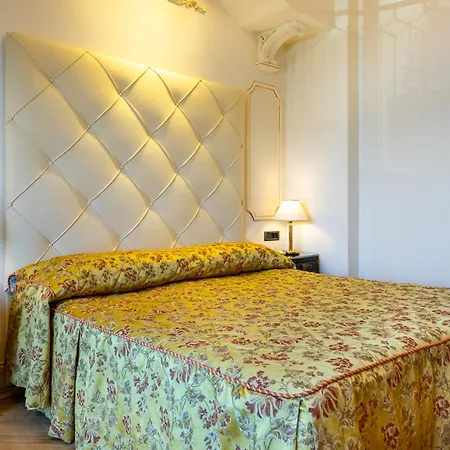 Astoria 4*