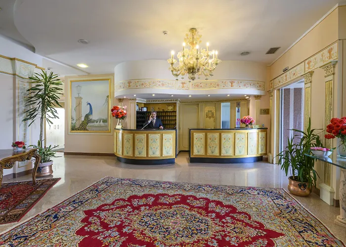Astoria Hotel 4*