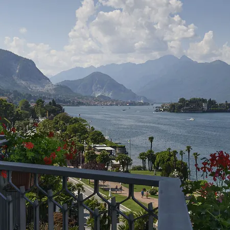 Отель Astoria 4*