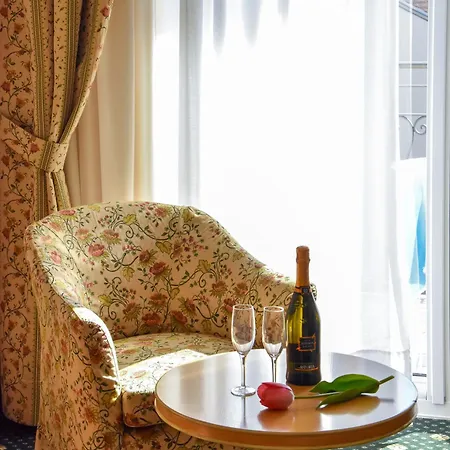 Astoria Отель 4*